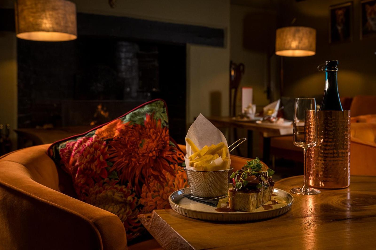 Tottington Manor Hotel Henfield Extérieur photo