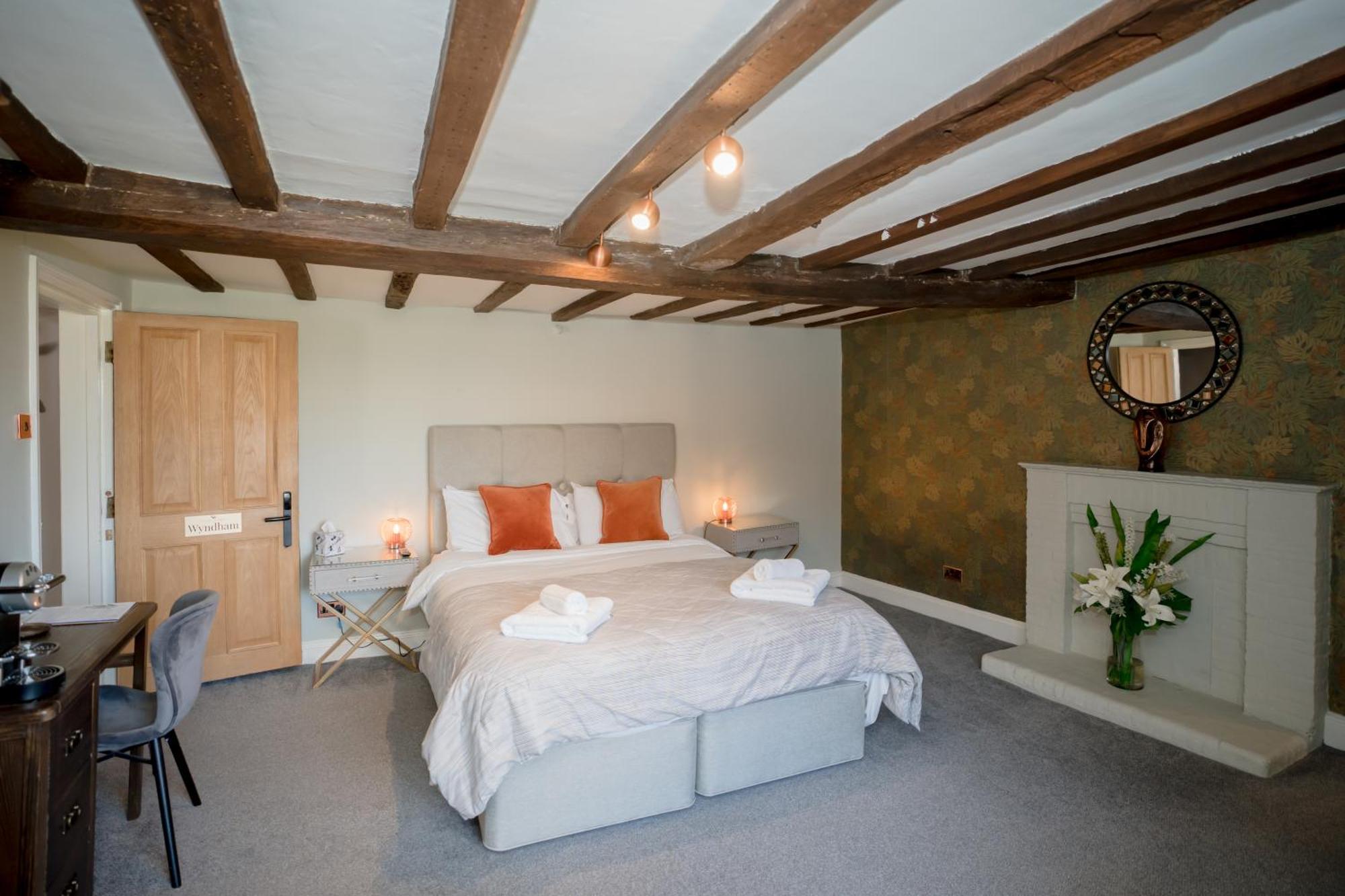 Tottington Manor Hotel Henfield Extérieur photo
